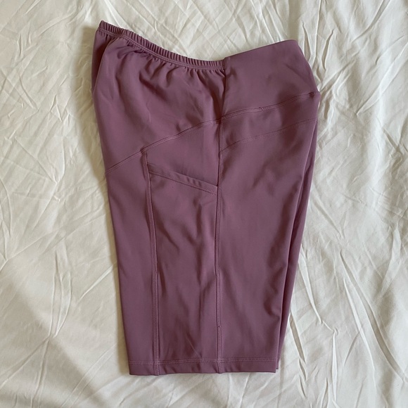 JOYSPELS Maternity Shorts with Pockets - 8” - Picture 7 of 7